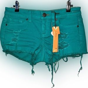 NWT Green Ditto's Misty Cut Off Destroyed Denim Shorts Size 27